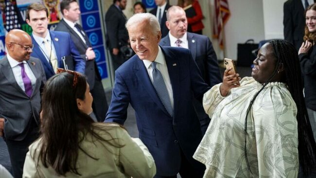 As voters fret the economy, Dems narrow the new message: Save Social Security, Medicare from GOP