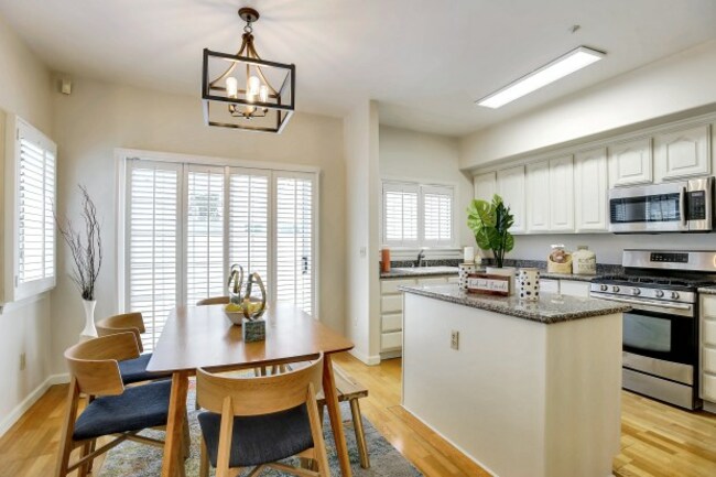 Sponsored: One of A Kind: Rare 2-bedroom en suite San Mateo townhouse with 2-car parking