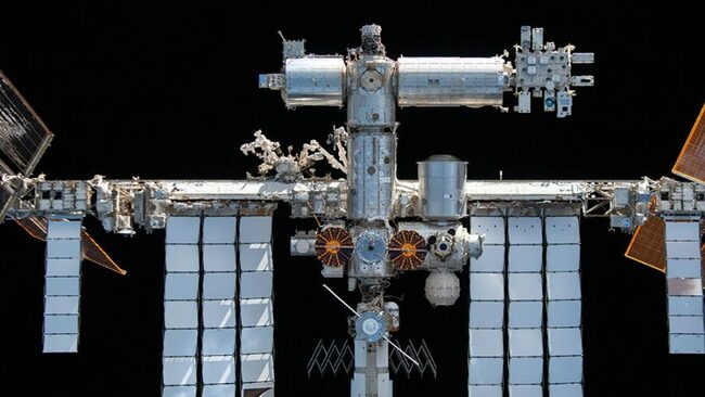 Launches: ISS dodges Russian space debris