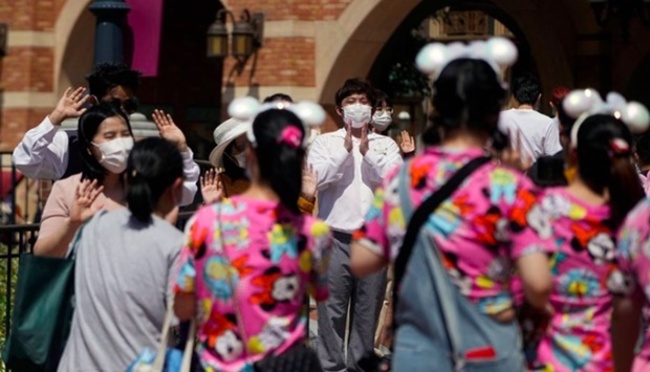 Shanghai Disney shuts over Covid, visitors unable to leave