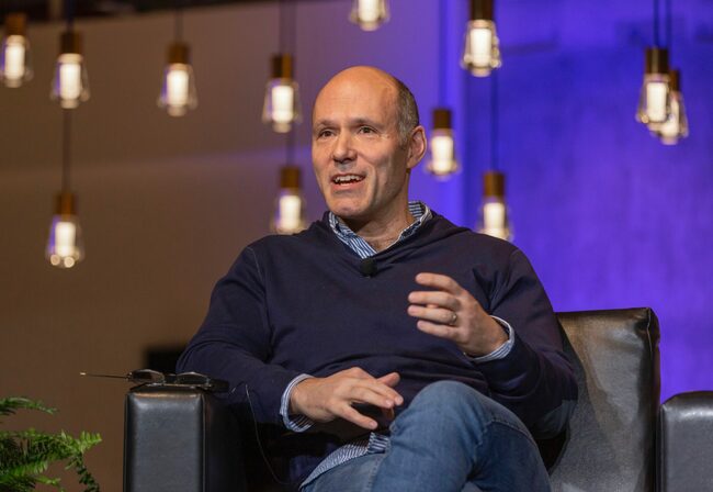 Expedia Group CEO says he's 'rooting for revenge travel' as revenue sinks 44% in Q1