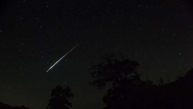 Meteor lights up skies over southern Manitoba