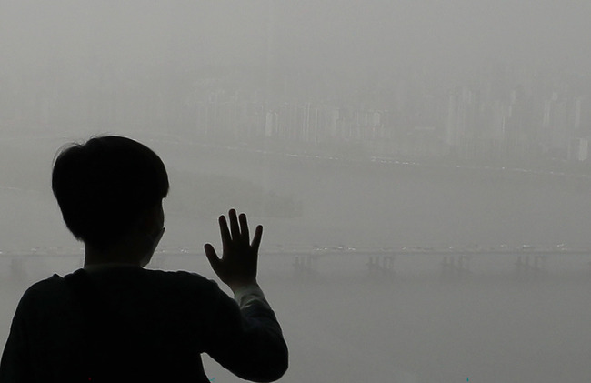 Yellow dust covers most of Korea; fine dust warnings issued for over half of country