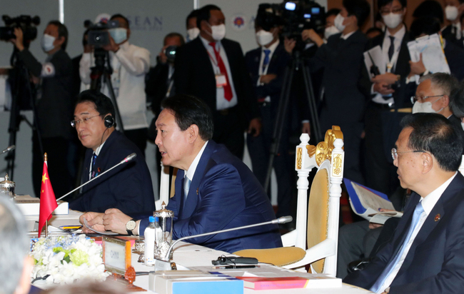 Yoon voices hope for swift reactivation of S. Korea-China-Japan cooperation