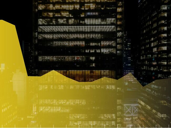 U.S. advertising employment rose by 1,900 jobs in April