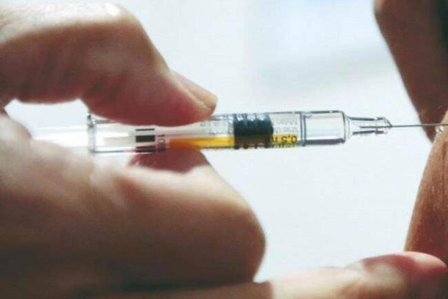 As daily cases cross 4L, states asked to prioritize second dose of vaccine