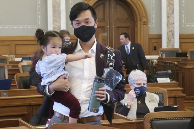 Kansas plan could give $500M in COVID relief to businesses