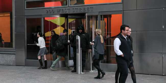 IB offer letters - Goldman return to office - Volatility-trader talent war