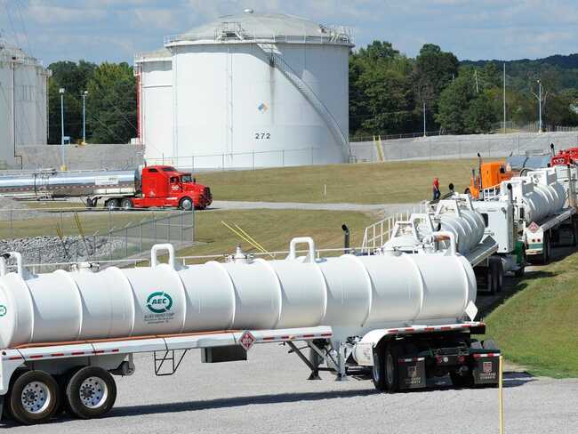 A cyberattack forced a temporary shut down of the largest US fuel pipeline, which carries nearly half the fuel consumed by the East Coast