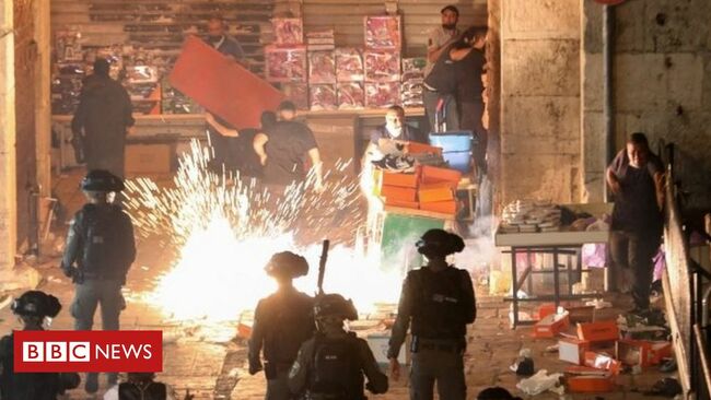 Jerusalem: Many injured on second night of clashes
