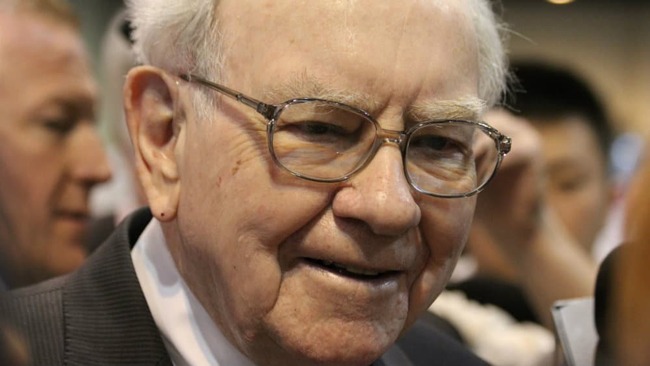 2 UK shares I think Warren Buffett would buy today