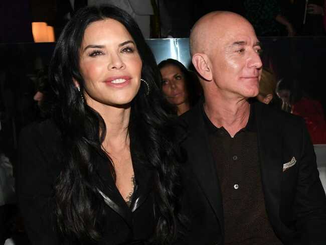 Jeff Bezos' keen interest in helicopters reportedly revealed his affair with Lauren Sanchez