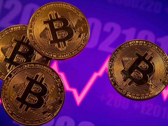 Four experts told us their long-term predictions for bitcoin - and the most crucial information that crypto novices need to know
