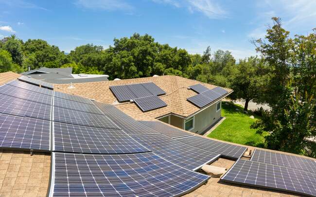Why First Solar, Sunrun, and SunPower Fell by as Much as 23.2% in April