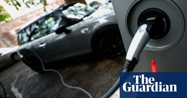 Electric cars 'will be cheaper to produce than fossil fuel vehicles by 2027'