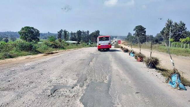 NHAI promises to fill up potholes between Sakleshpur and Mangaluru by January 15, says DC