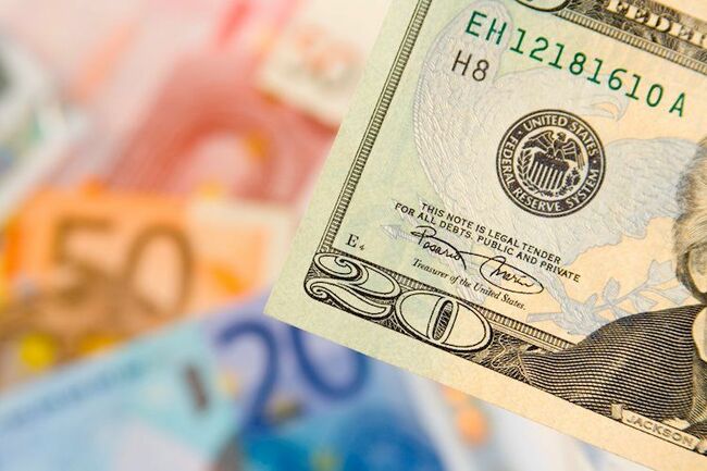 EUR/USD  retreats to 1.2150 as US Treasury yields rebound