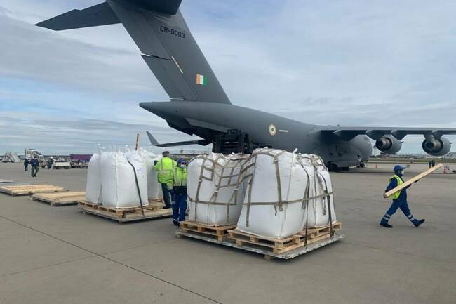 IAF continues airlifting Oxygen and medical aid; Canada, Japan send more help