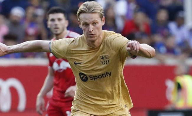 Man Utd boss Ten Hag encouraged as Barcelona make new De Jong wage-cut demand