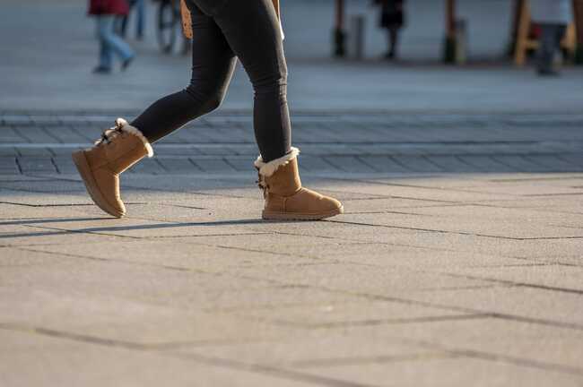 Ugg boots will still be trademarked in the US, a federal appeals court has ruled, a report says
