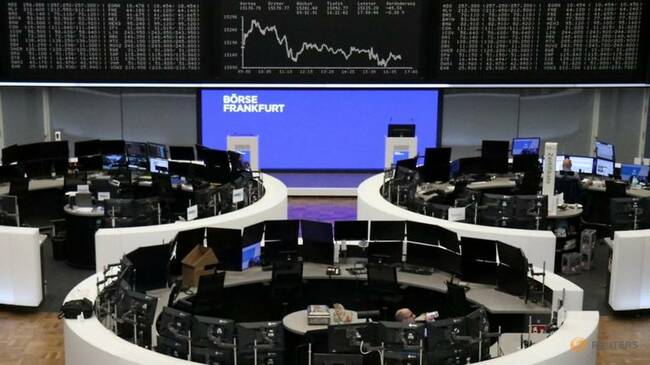 Dow Jones Industrial index hits record high again, USD languishes