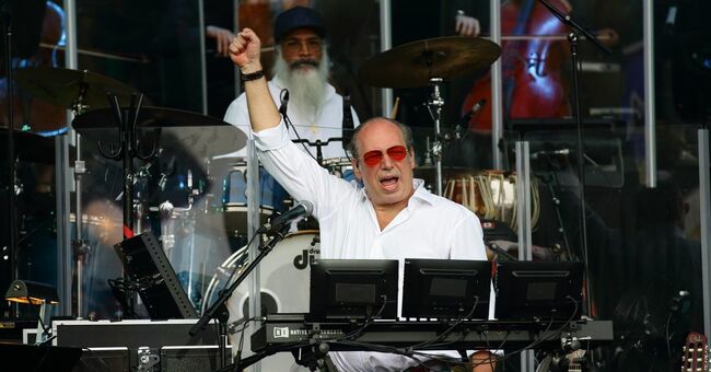 Hans Zimmer isn't the only composer that can make tech sounds, you know