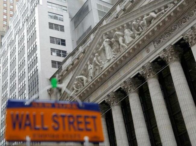 Wall Street closes lower as inflation fears prompt tech sell-off