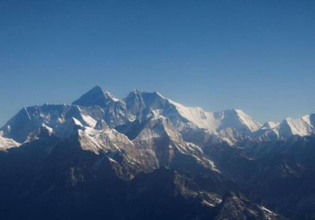 China Enforces New Boundary With Nepal At Summit Of Everest To Keep Infected Climbers Out