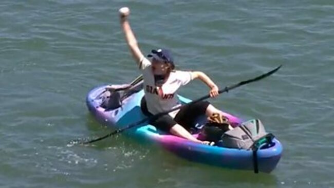 MLB: Making a splash! - MLB fan catches home run ball in Kayak