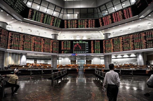 Public Bank lifts Bursa Malaysia in early trade