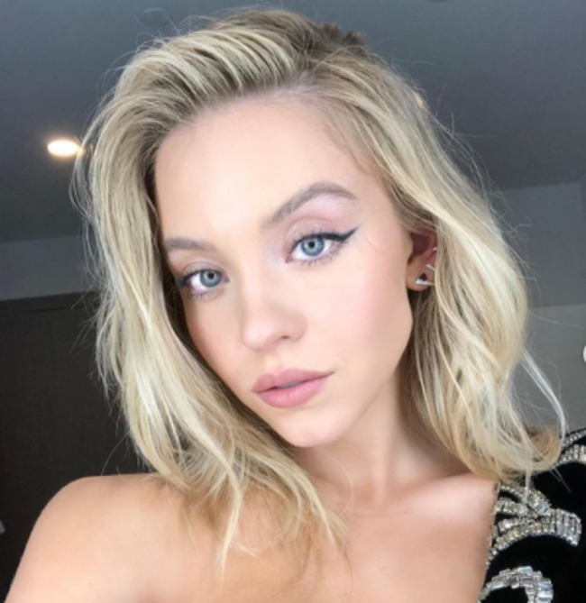 'Euphoria' star Sydney Sweeney breaks down in tears on Instagram Live; slams trolls who called her 'ugly'