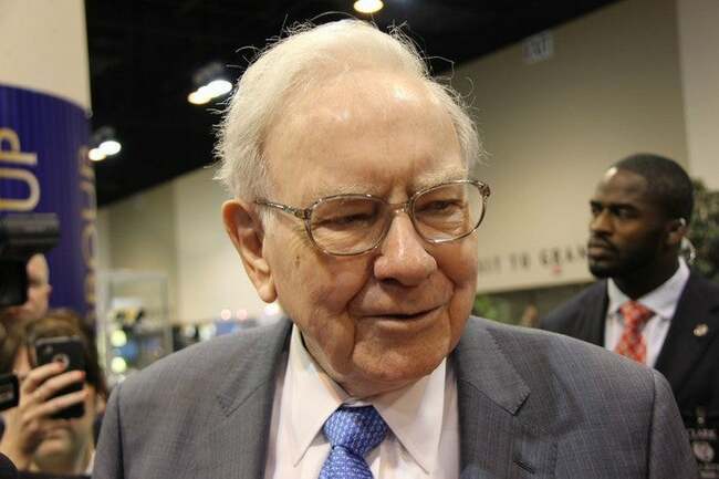 The Best Warren Buffett Stocks to Buy With $300 Right Now