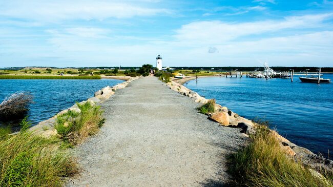 Wind stocks caught in market melee as Vineyard Wind project approved