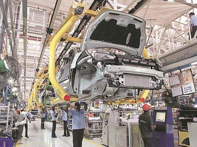 Maruti, MG Motor and Toyota extend free service, warranty amid Covid-19