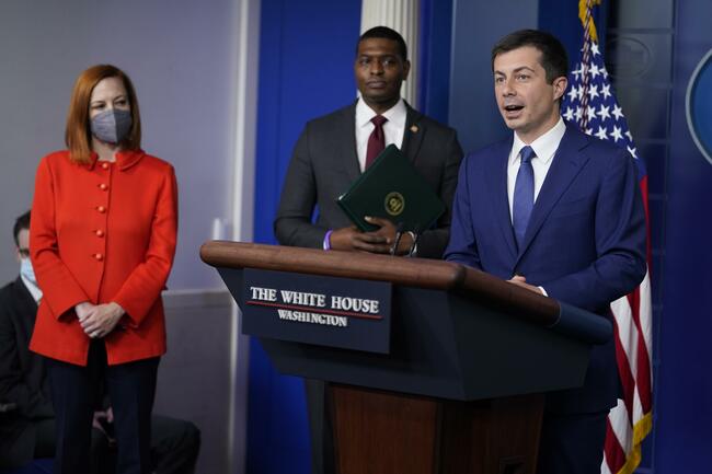 Gasoline pipeline shutdown tests Biden administration