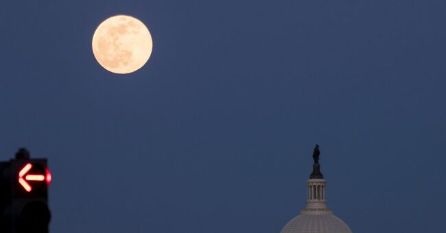 Proposed bill aims to toss a new wrench in NASA's Moon lander plan