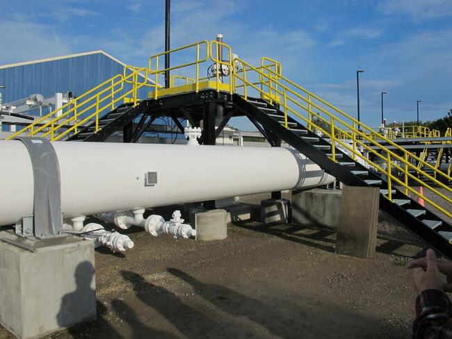Company defies Michigan governor's order to close pipeline