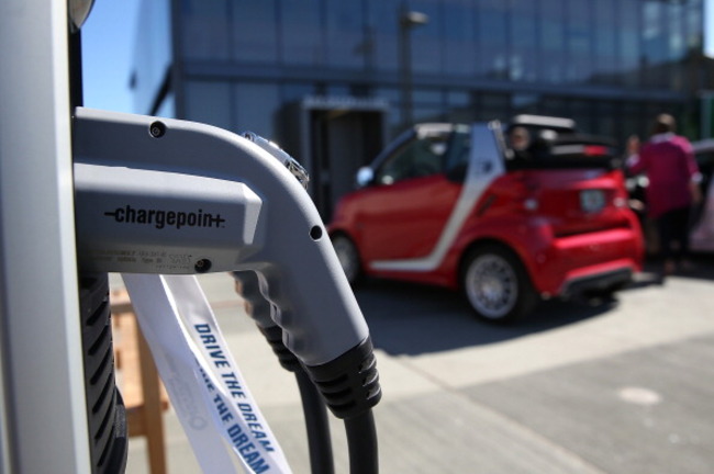 Solid State Battery: Researchers 'Crack the Code' for Longer Power Cells Using Lithium Metal-Future of EVs