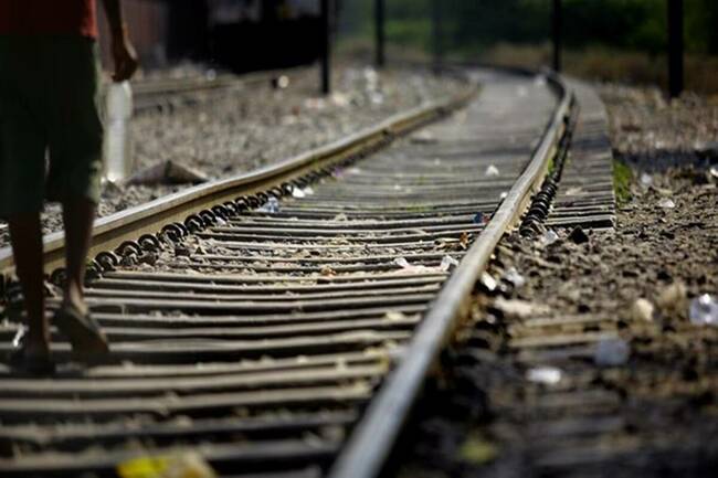 Indian Railways gears up for upcoming monsoon season; conducts preparation works in Mumbai suburban network