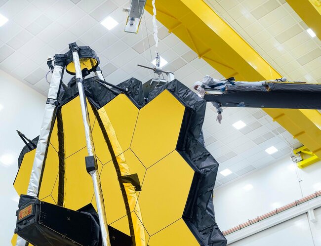 James Webb Space Telescope runs one last dress rehearsal for its massive golden mirrors before heading to launchpad