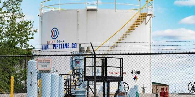 Oil and gasoline tumble after the Colonial restarts its pipeline after the cyberattack shutdown