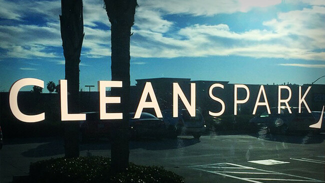 CleanSpark Rises as It Buys More Energy-Efficient Bitcoin Mining Rigs