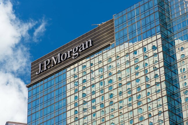 Wall Street banks hone in on new consumers: people with no credit scores