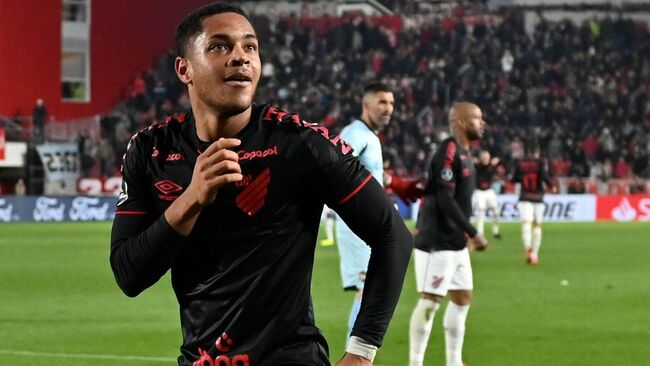 LIVE Transfer Talk: Man United eye Brazil starlet Vitor Roque