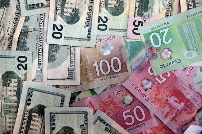 USD/CAD Price Analysis: Bulls battle 10-DMA above nearby key hurdles