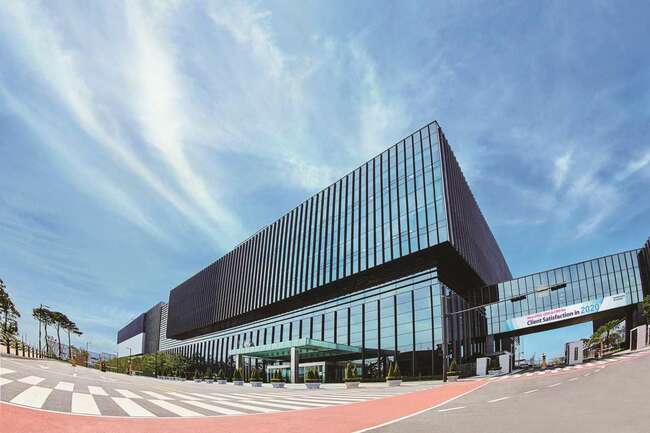 Samsung Biologics says nothing decided on Moderna vaccine production