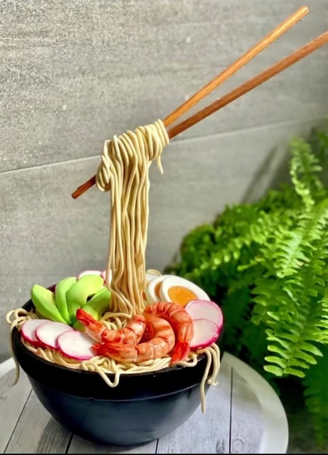 Teen Noodle Bowl Cake Class