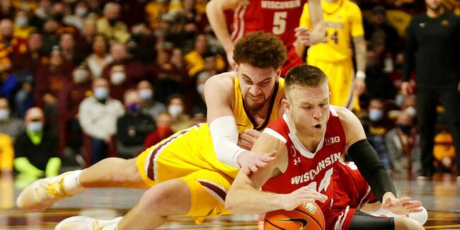 Minnesota vs. Iowa Predictions & Picks