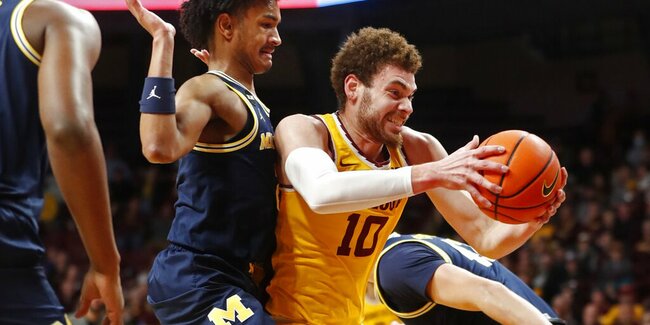 Badgers vs. Wolverines: Betting Trends, Record ATS, Home/Road Splits