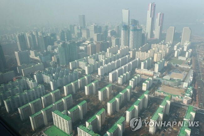 Population mobility at 36-year low in Jan. amid housing market slump